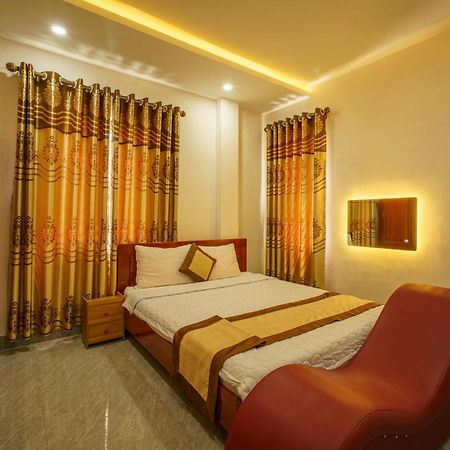 Phu Xuan Hotel 퀴논 외부 사진
