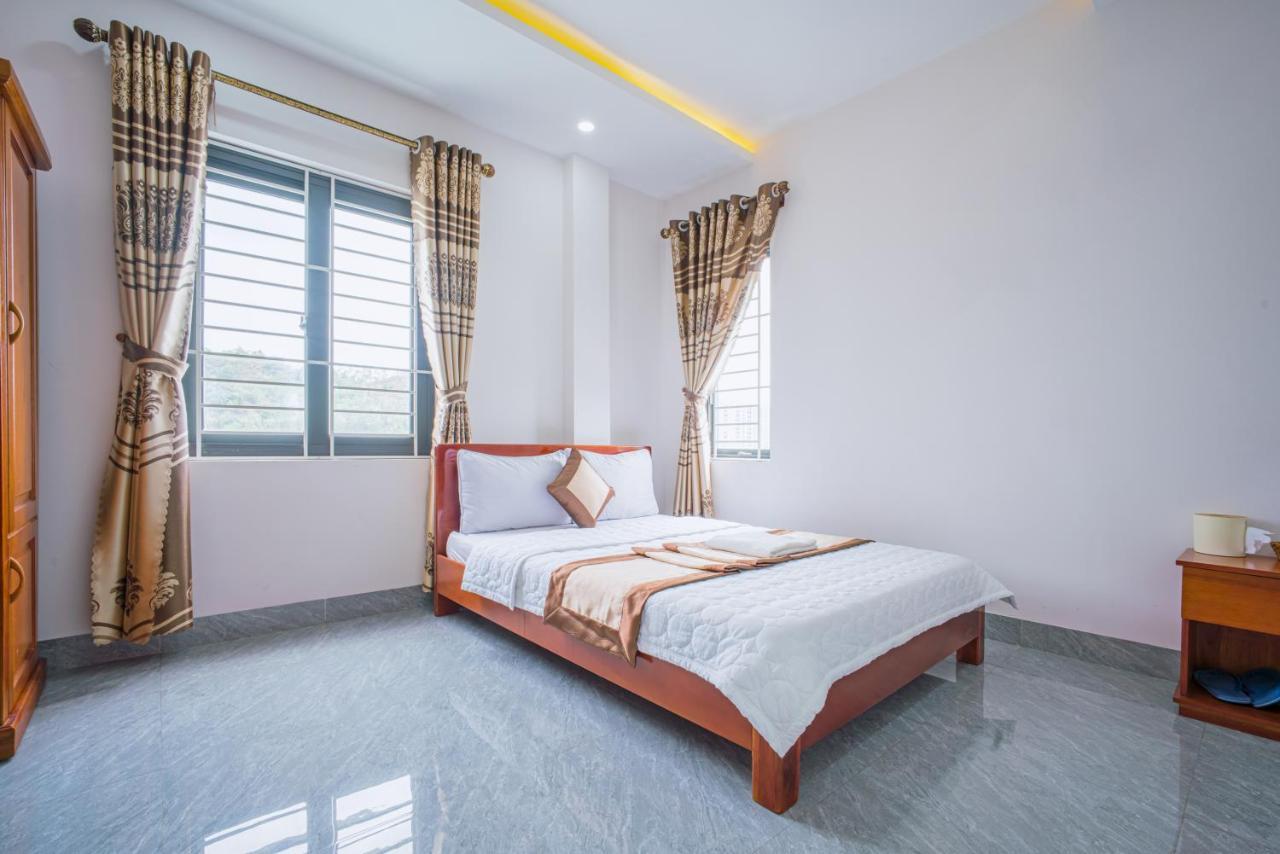 Phu Xuan Hotel 퀴논 외부 사진