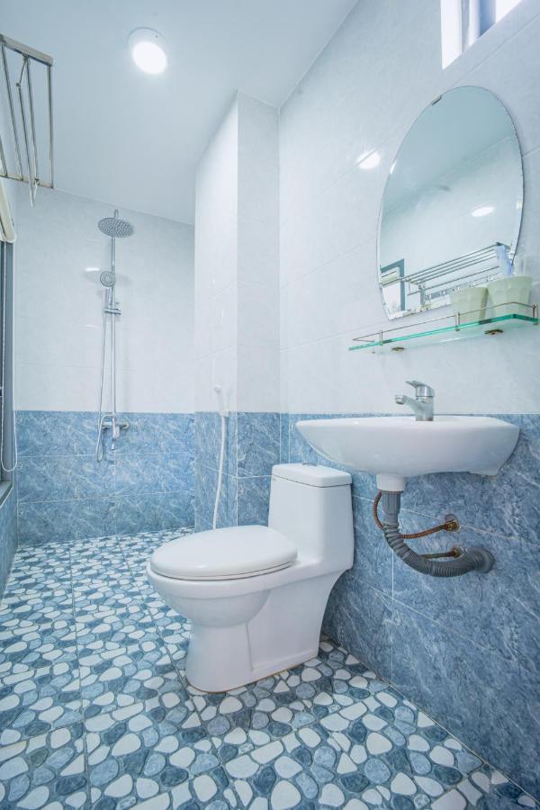 Phu Xuan Hotel 퀴논 외부 사진