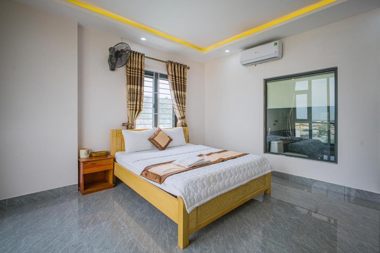 Phu Xuan Hotel 퀴논 외부 사진