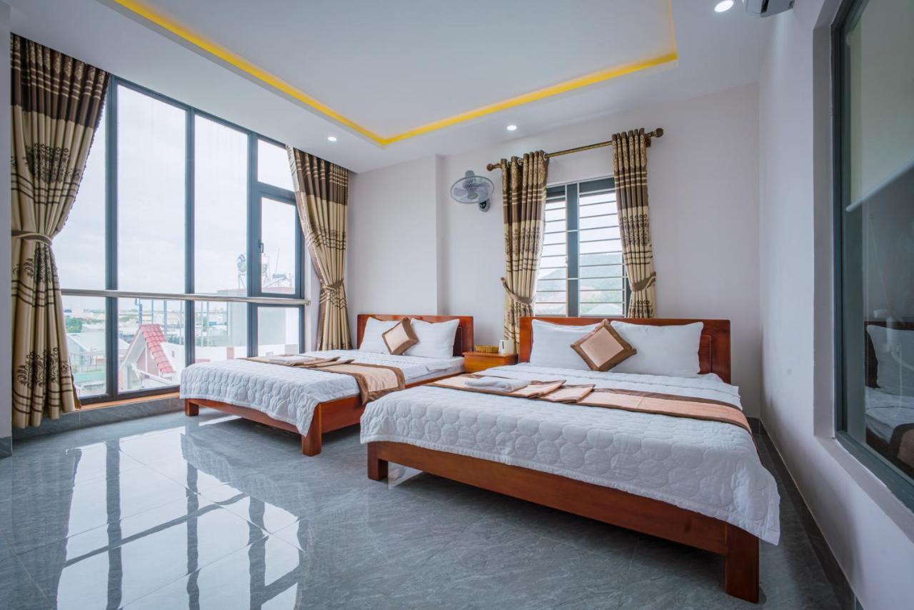 Phu Xuan Hotel 퀴논 외부 사진