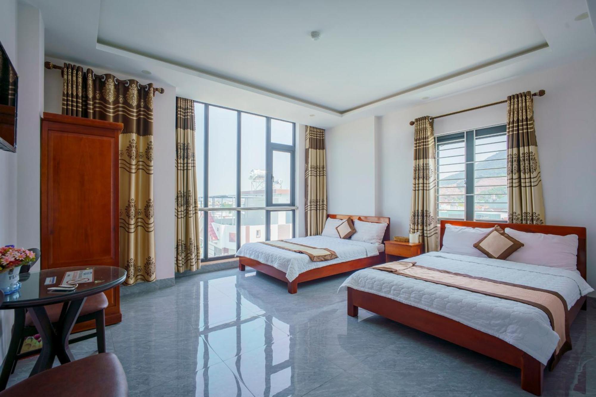 Phu Xuan Hotel 퀴논 외부 사진